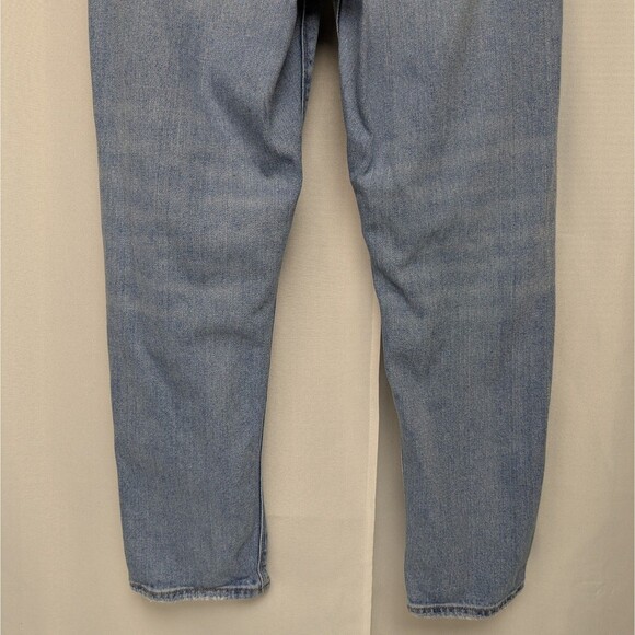 American Eagle Strigid Mom Jeans Size 10 Baggy High Rise Distressed Denim - Picture 6 of 8